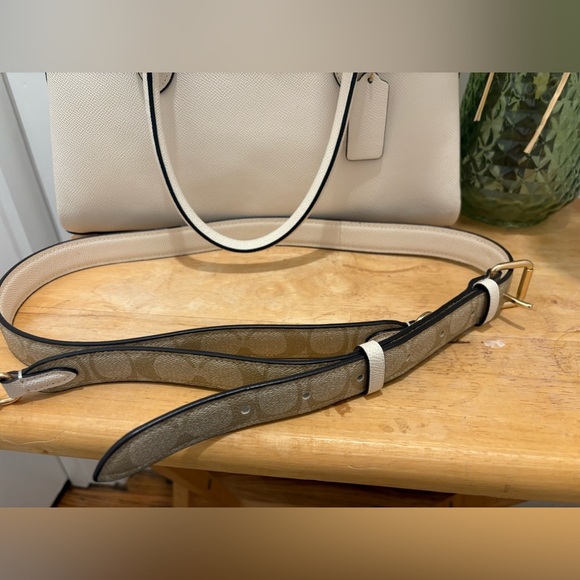 Coach Mini Darcy Carry All Bag With Wristlet Gold Chalk Color. Set! - Picture 9 of 11